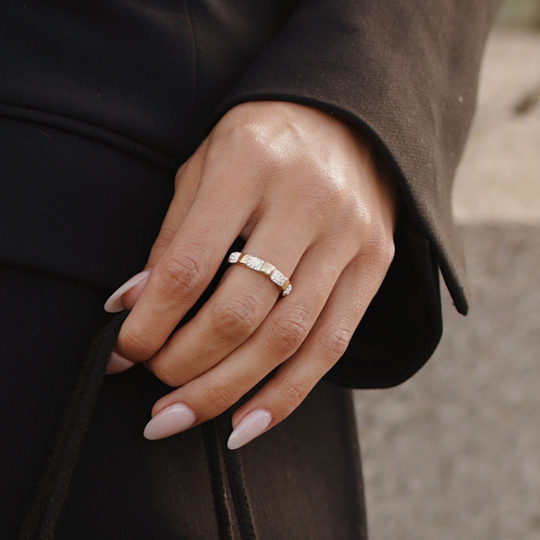 Solas Ring